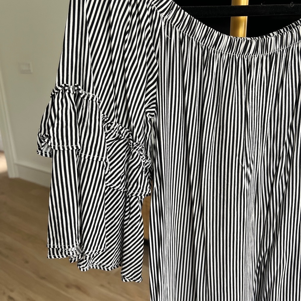 Forever 21 Striped Dress - Picture 3 of 7